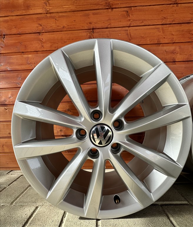  5x112 lyukosztású 7,5J 17" Volkswagen (gyári felni) alufelni 4. kép