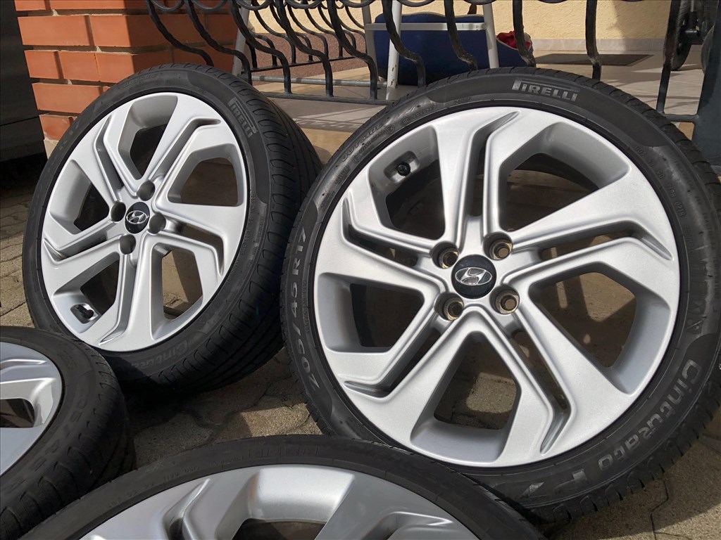 17 colos gyári Hyundai alufelni 4x100 nyári gumi 17 col 4. kép