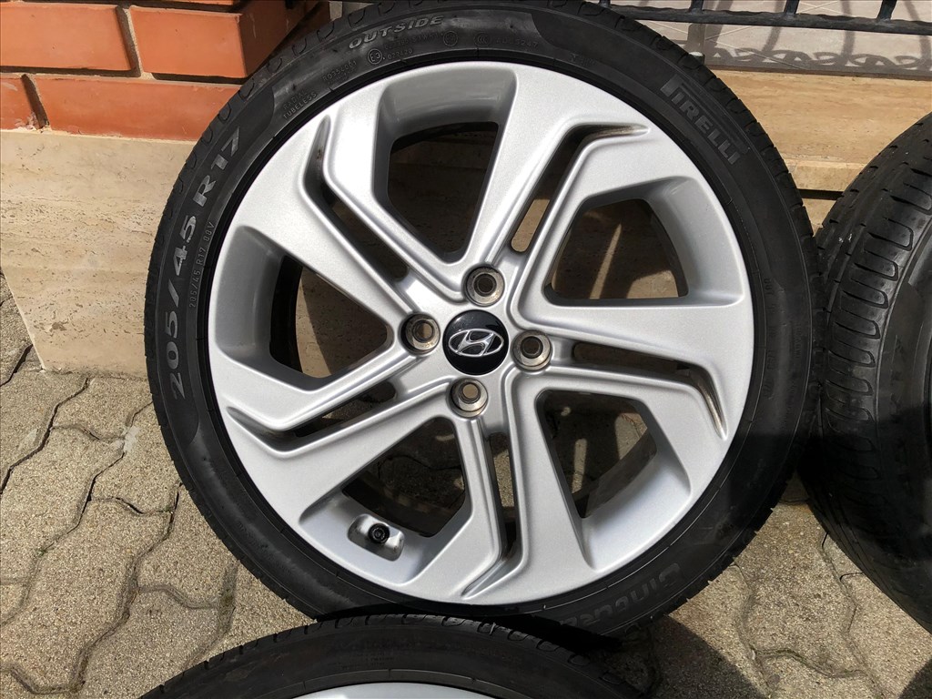 17 colos gyári Hyundai alufelni 4x100 nyári gumi 17 col 6. kép