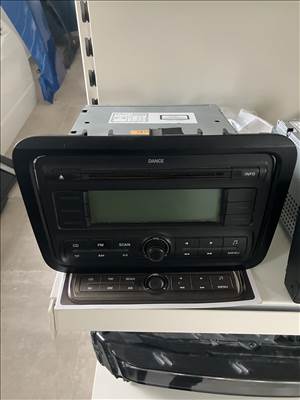 Skoda Roomster  Gyári fejegység