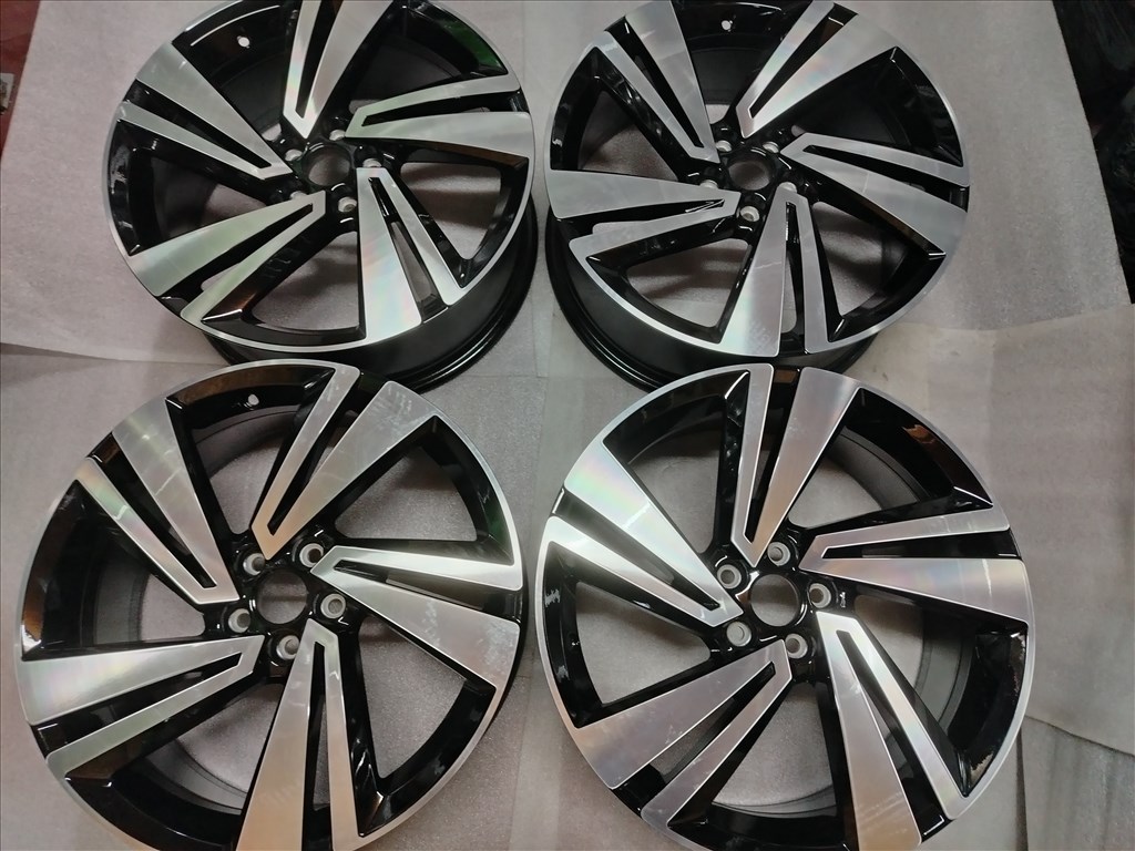  Volkswagen T-Cross/ Polo VI (AW) /Taigo - 18"  (gyári felni) alufelni 1. kép