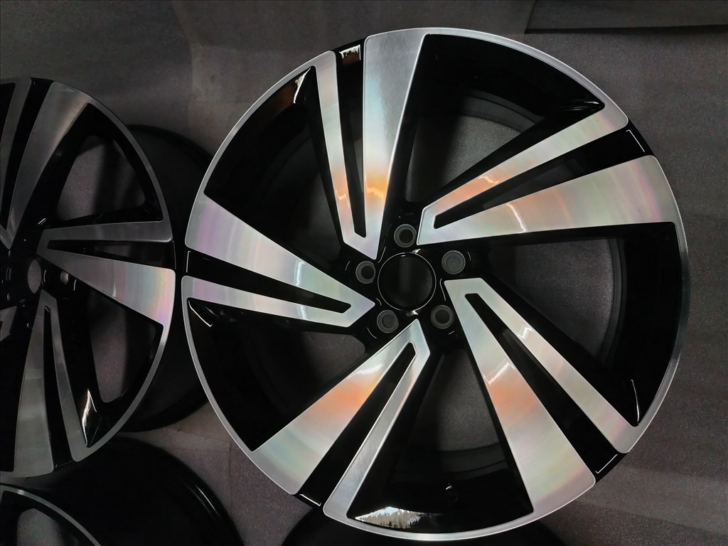  Volkswagen T-Cross/ Polo VI (AW) /Taigo - 18"  (gyári felni) alufelni 2. kép