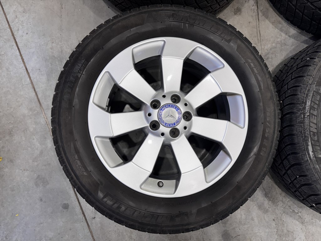 R18 5x112 Original Mercedes GLE W166 X166 8J ET56,5 OE A1664011602 + 255/55  3. kép