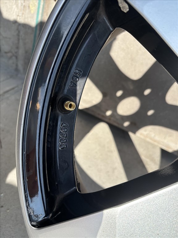  5x108 lyukosztású 18" újszerű Dezent alufelni 3. kép