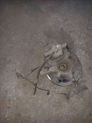 Suzuki Swift III 04-10 Bal Első Csonkállvány Kerékaggyal  Féknyereg  ABS Jeladó