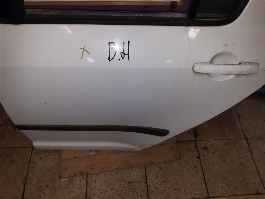 Suzuki Swift III 04-10 Bal Hátsó Ajtó 43R-001583 2. kép