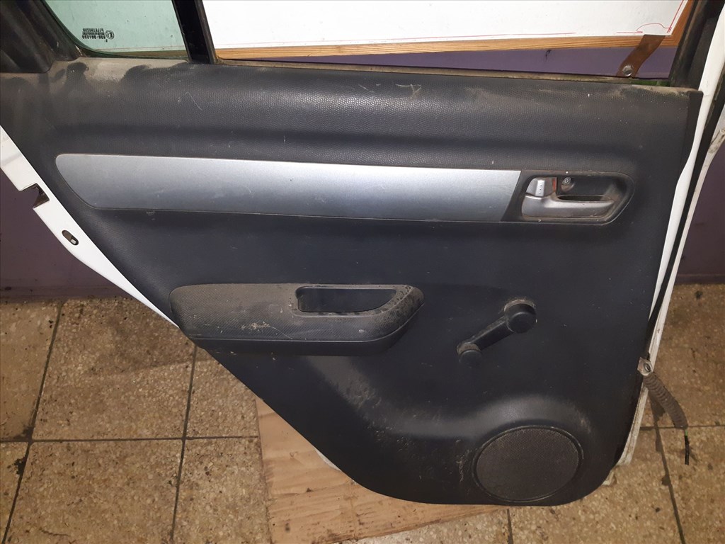 Suzuki Swift III 04-10 Bal Hátsó Ajtó 43R-001583 8. kép