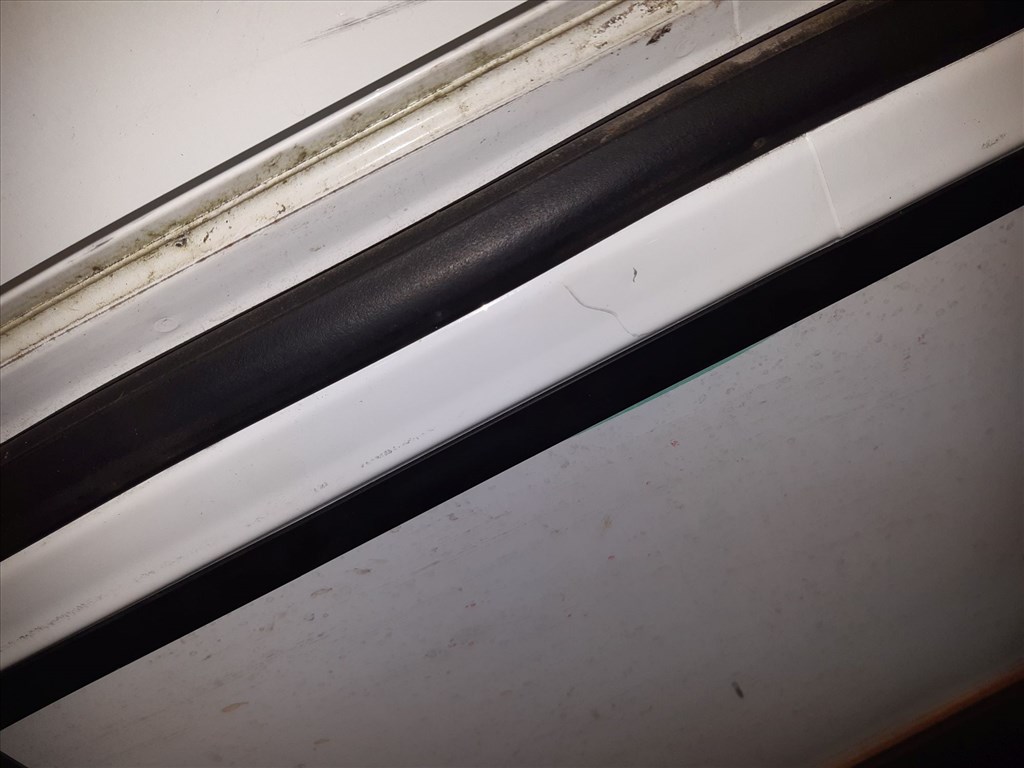 Suzuki Swift III 04-10 Bal Hátsó Ajtó 43R-001583 10. kép