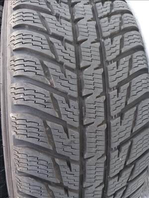  215/7016" újszerű Nokian téligumi 