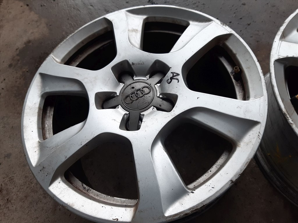 Audi A4 B8 <p>További Típusok:<br>Audi A6 C5<br></p><p>Gyáriszám:<br>8K0 601 025F</p><p>Felni méret: 16"</p><p>Felni szélesség: 7.5</p><p>Furatszám: 5</p><p>Osztókör: 112.0</p><p>ET szám: ET45</p><p>Agy Átmérõ: 66.5</p><p>Állapot: Normál</p><p>Érdeklõdéskor hivatkozzon erre: KIN-40117</p><p>Bármire van szüksége hívjon bizalommal!<br>Kizárólag munkaidõben hétfõtõl - péntekig 8-12 13-16 óráig!<br>Alkatrészek széles választékban!<br>Hivatalos Regisztrált Autobontó Kecel!<br>Vásároljon Megbízható Helyrõl Beszerelési Garanciával Profiktól!</p> 65000 4. kép