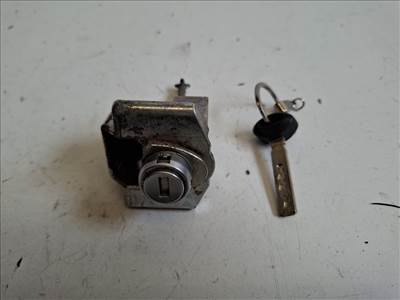 Mini cooper (R56) bal első ajtózár 1501770