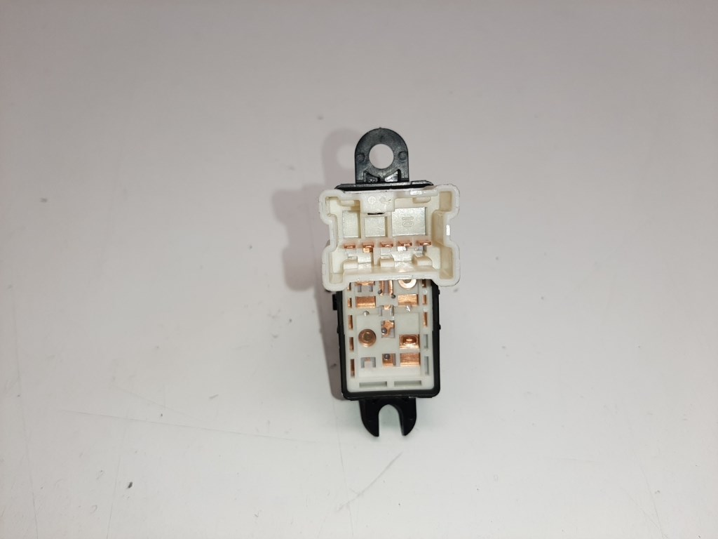 Nissan Note (E12) bal hátsó ablakemelõ kapcsoló 2. kép