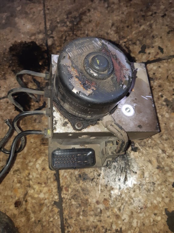 Skoda Octavia ABS Tömb 1J0 614 217 E 1. kép