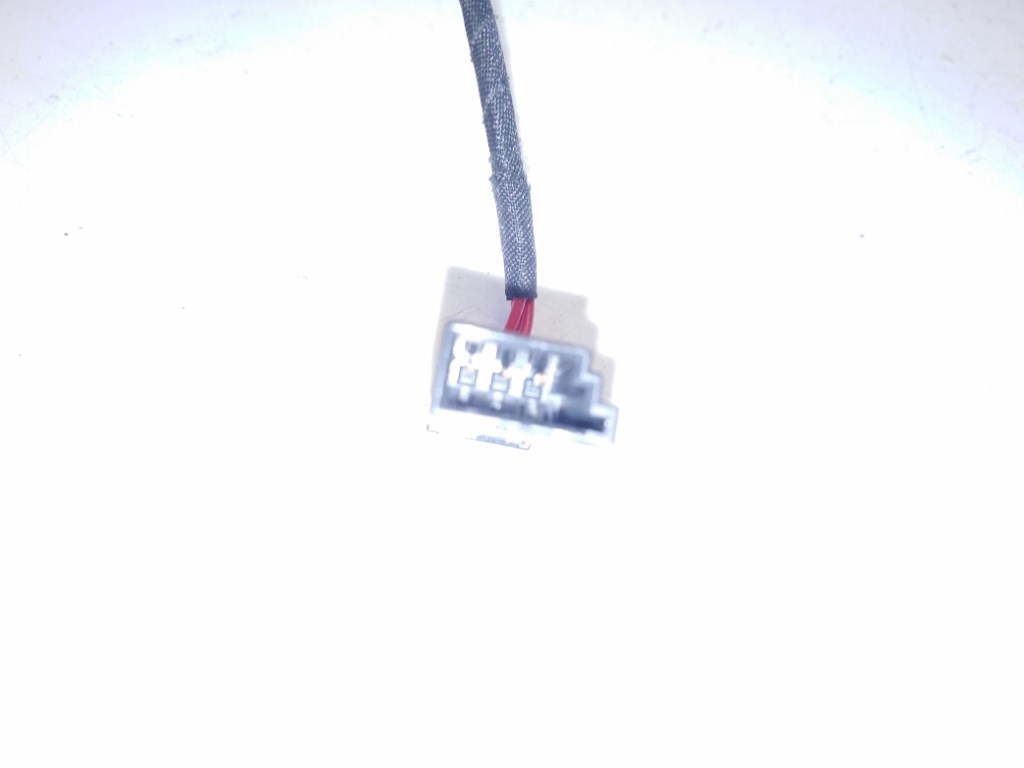 Tesla Model 3 jobb elsõ ablakemelõ kapcsoló 108103801E 3. kép