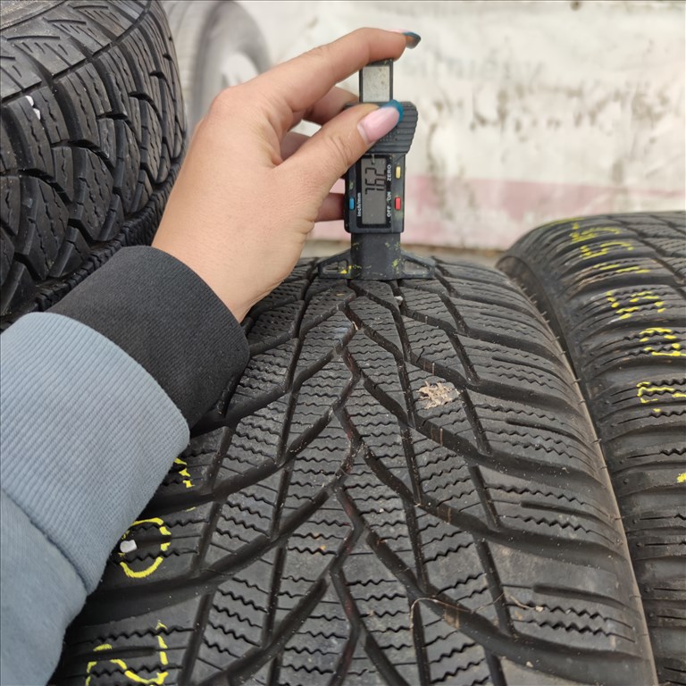  205/55 R16 Lassa téli gumi 62000ft a 4db/84/ 1. kép