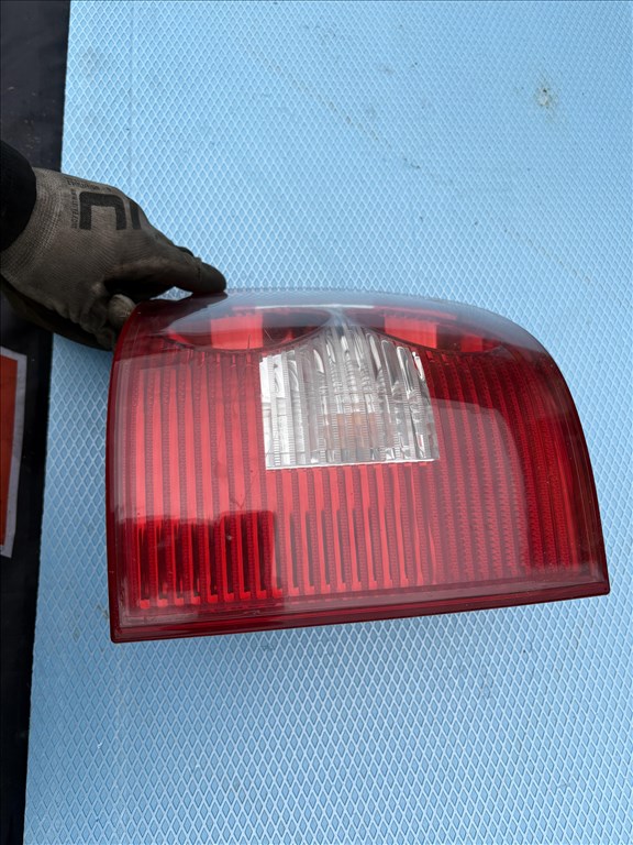 Volkswagen Passat B5 Jobb hátsó lámpa b5.5 2. kép