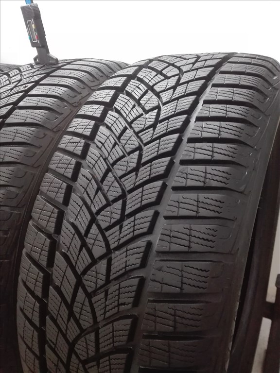 225/50R17 Goodyear ÚJ téli gumi garnitúra 225/50 r17 2. kép