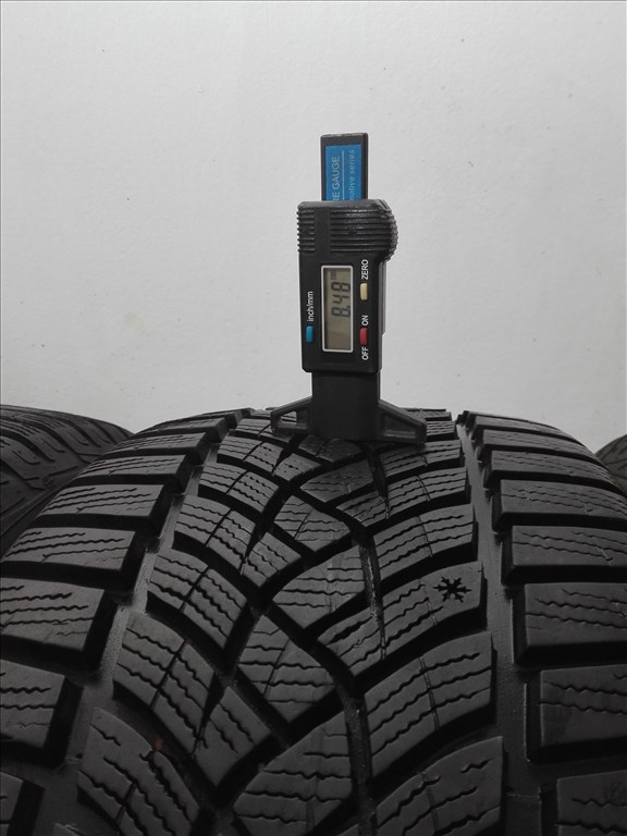 225/50R17 Goodyear ÚJ téli gumi garnitúra 225/50 r17 3. kép
