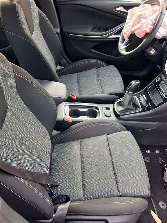 Opel Astra K Astra K kombi ülésfűtéses stb komplett ülés szett 1. kép