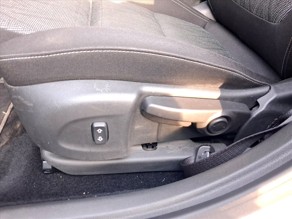 Opel Astra K Astra K kombi ülésfűtéses stb komplett ülés szett 7. kép