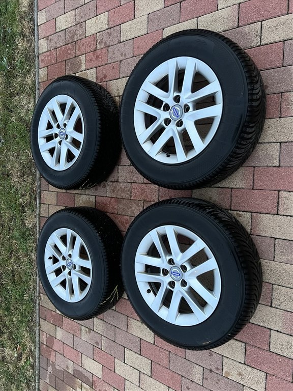  5x108 lyukosztású 16" újszerű alufelni, rajta 215/65 használt Kleber téli gumi 1. kép