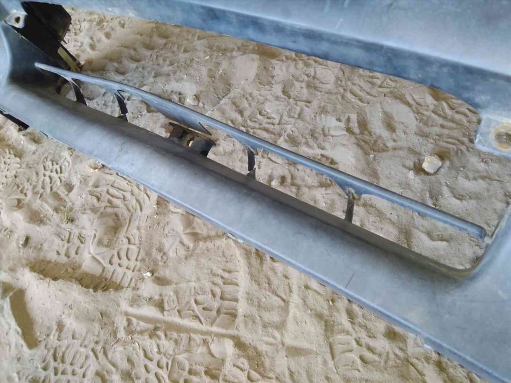 Suzuki Swift II 92-96 Elsõ Lökhárító 3. kép