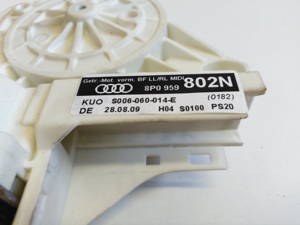 Audi A3 3 ajtós (8P) jobb elsõ ablakemelõ motor 8P0959802N 3. kép
