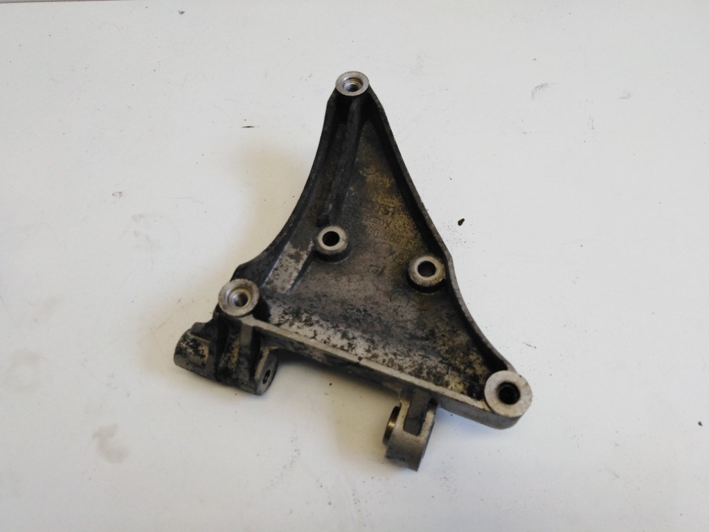 Audi A4 (8E B7) klímakompresszortartóbak (klímakompresszor tartó) 059260885F 2. kép