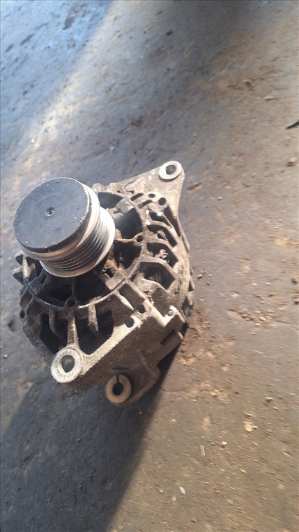 Renault Scénic I/2 1.9 dci generátor  3. kép