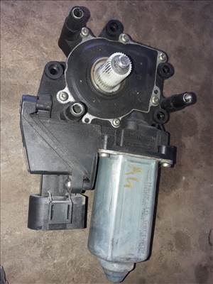 Audi A4 B5 Jobb Első Ablakemelő Motor 113846-101