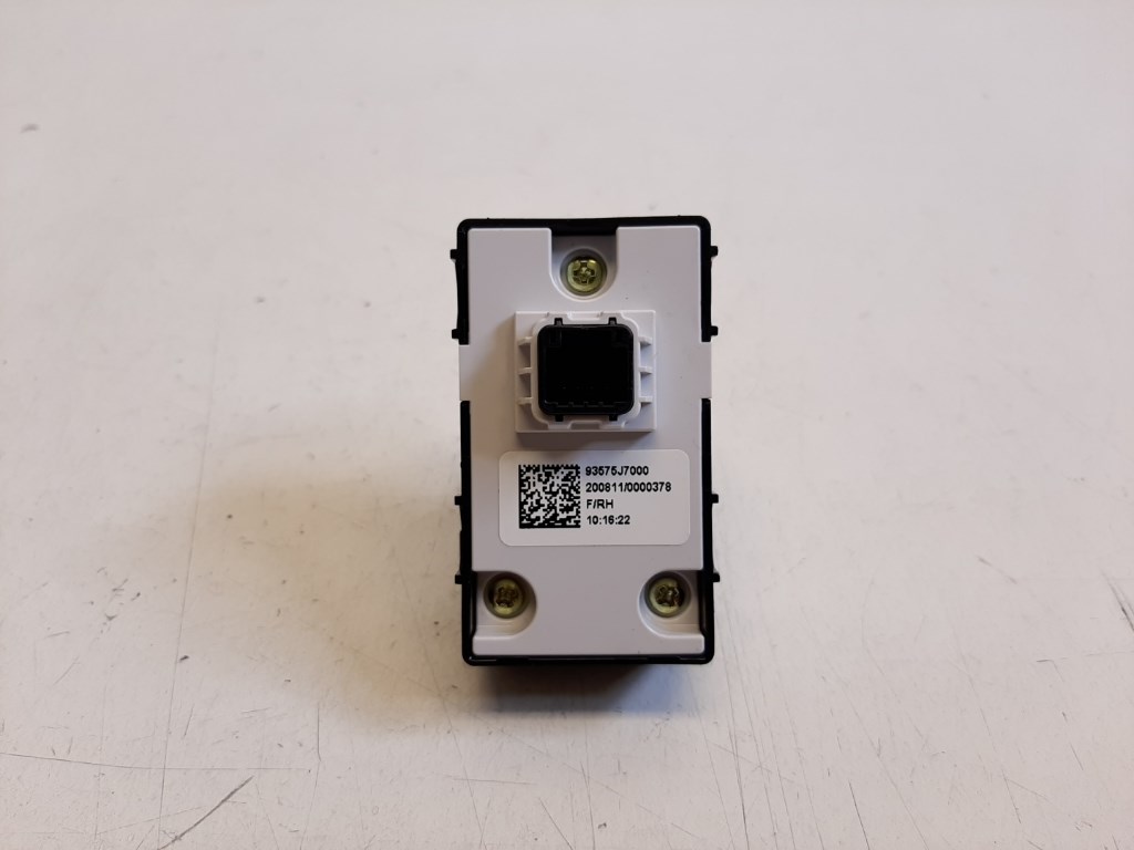 Kia Ceed (CD) jobb elsõ ablakemelõ kapcsoló 93575J7000 2. kép