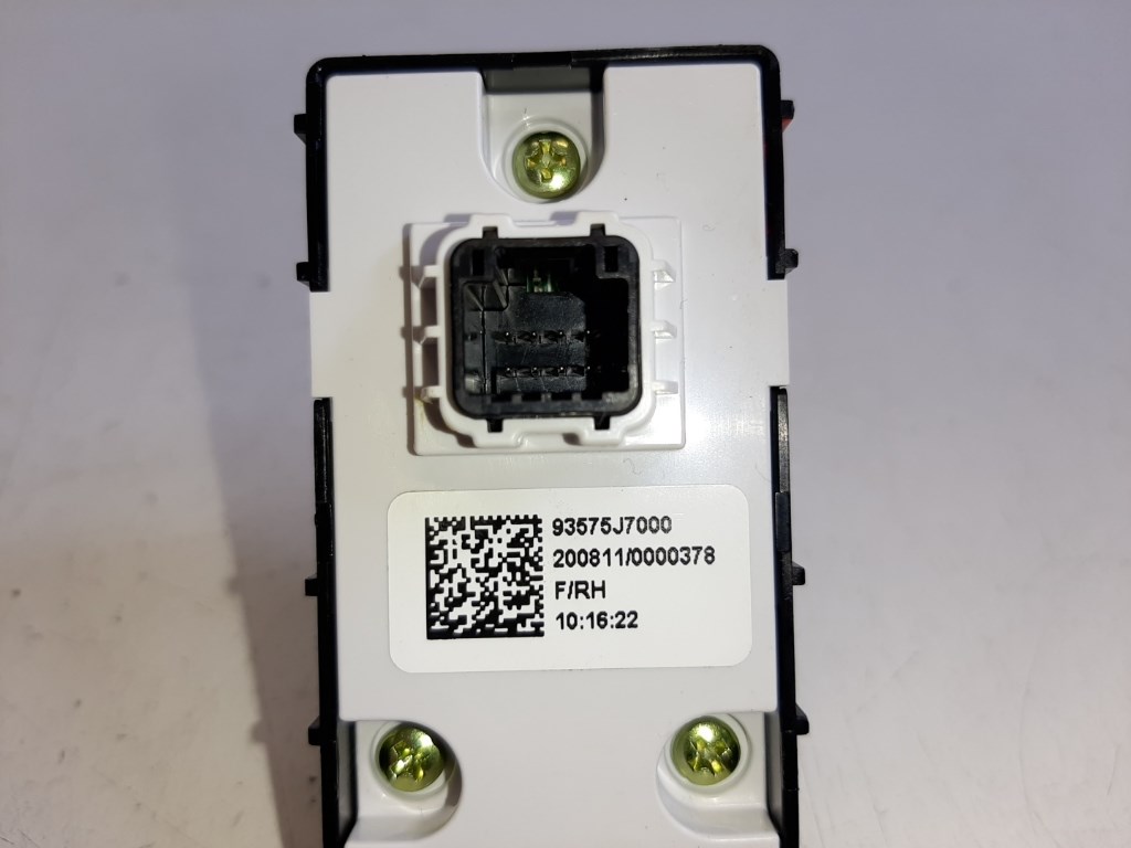 Kia Ceed (CD) jobb elsõ ablakemelõ kapcsoló 93575J7000 3. kép