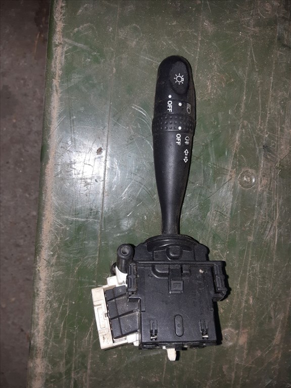 Suzuki Swift III 04-10 Index Kapcsoló 173744 1. kép