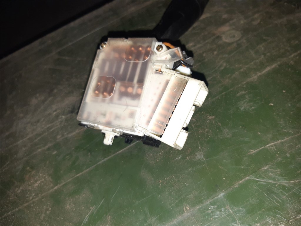 Suzuki Swift III 04-10 Index Kapcsoló 173744 2. kép