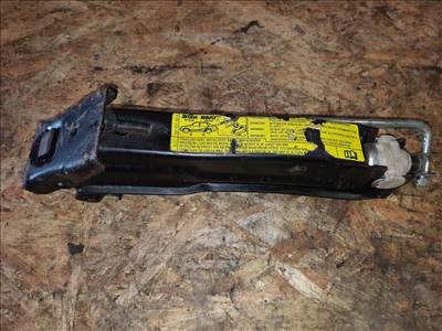 Skoda Octavia Emelő