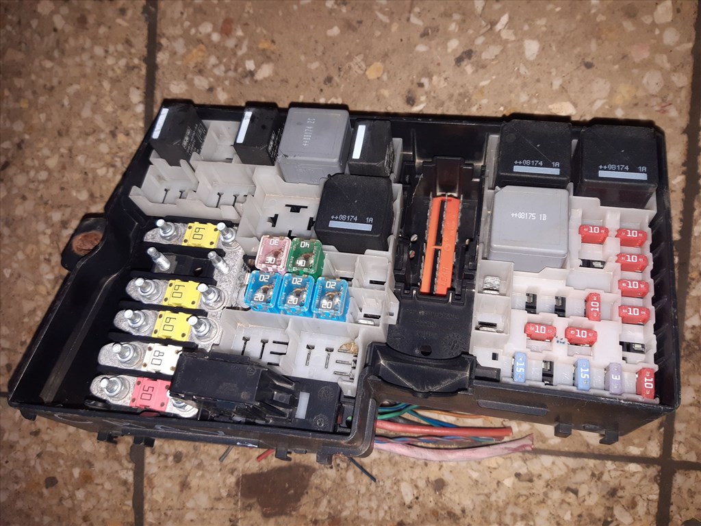 Ford C-Max Biztosítéktábla / Relé Tábla 3M5T-14A067-BC 1. kép