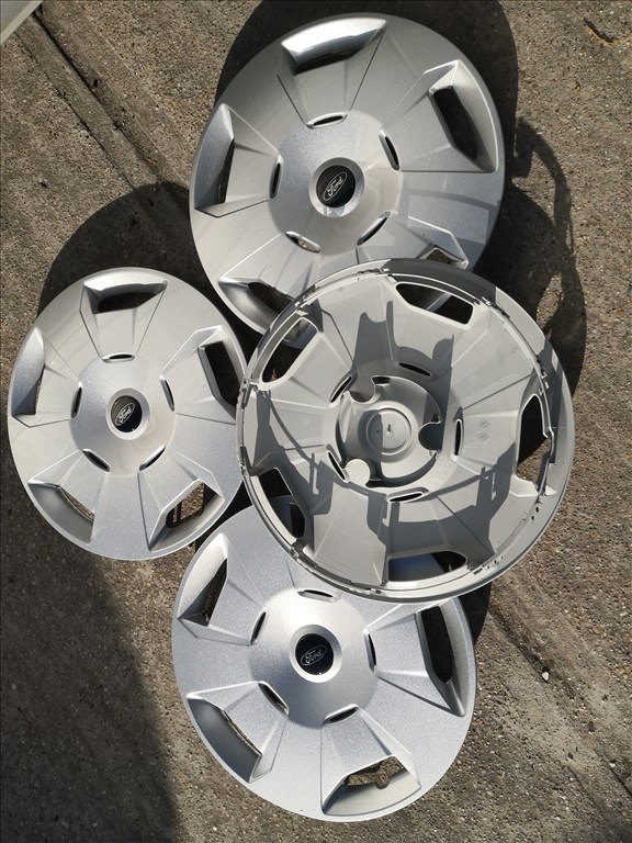 Ford 16-os újszerű gyári dísztárcsa 8. kép