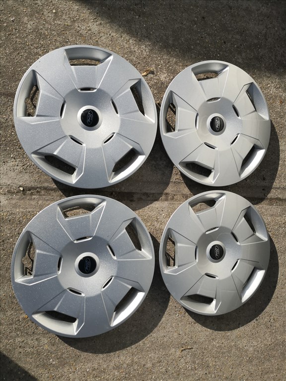 Ford 16-os újszerű gyári dísztárcsa 9. kép