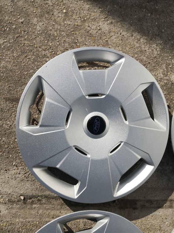 Ford 16-os újszerű gyári dísztárcsa 3. kép