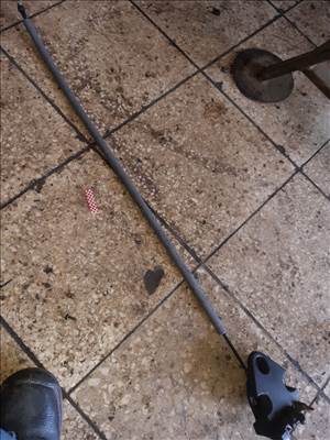 Renault Trafic Jobb Csomagtérajtó Felső Zárszerkezet