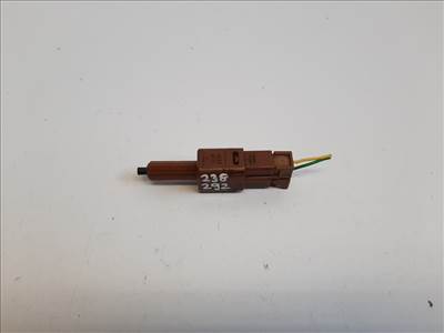 Nissan Note (E12) féklámpa kapcsoló