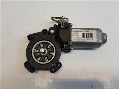 Nissan Qashqai (J10) bal hátsó ablakemelő motor