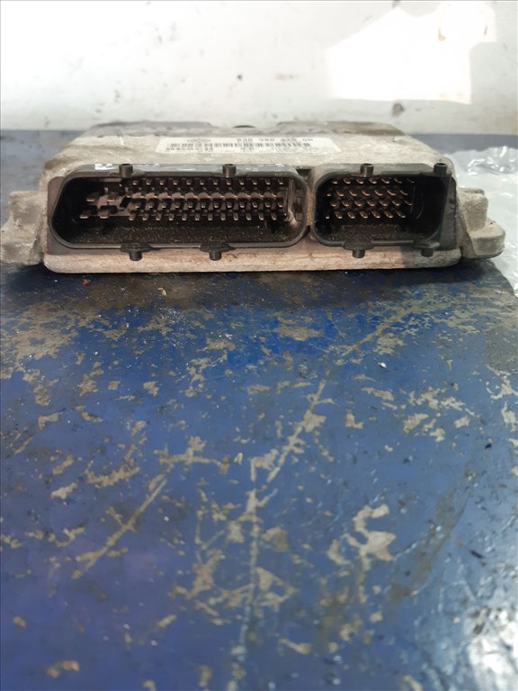 Skoda Octavia Motorvezérlõ / ECU Szett 038 906 018 GN  4. kép