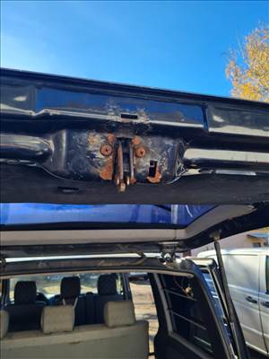 Mercedes Vito (1st gen) W638 CSOMAGTÉR AJTÓ ALSÓ ZÁR