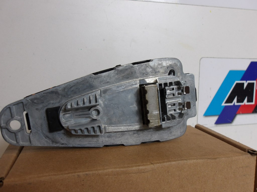 (GYÁRI BONTOTT) BMW Tetőantenna 2-es F45 / F46 / 5-ös G31 / 6 -os G32 GT / X1 F48 / X2 F39 / X3 G01 / X4 F26 / G02 / X5 F15 / M F85 / X6 F16 / M F86 3. kép