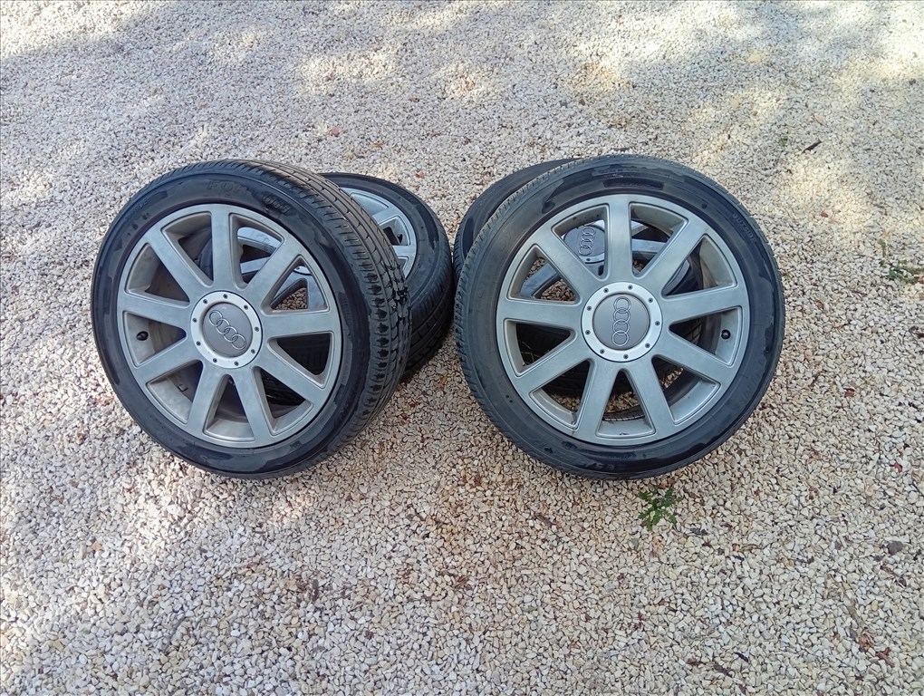  5x112 lyukosztású 17" újszerű (gyári felni) alufelni, rajta 225/45 újszerű Fortuna nyári gumi gumi  1. kép