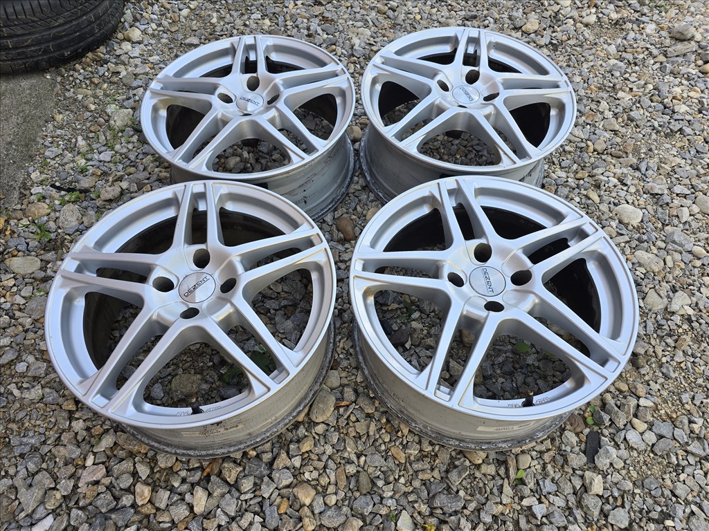 17-es, 4x108-as újszerű Dezent alufelni 5. kép