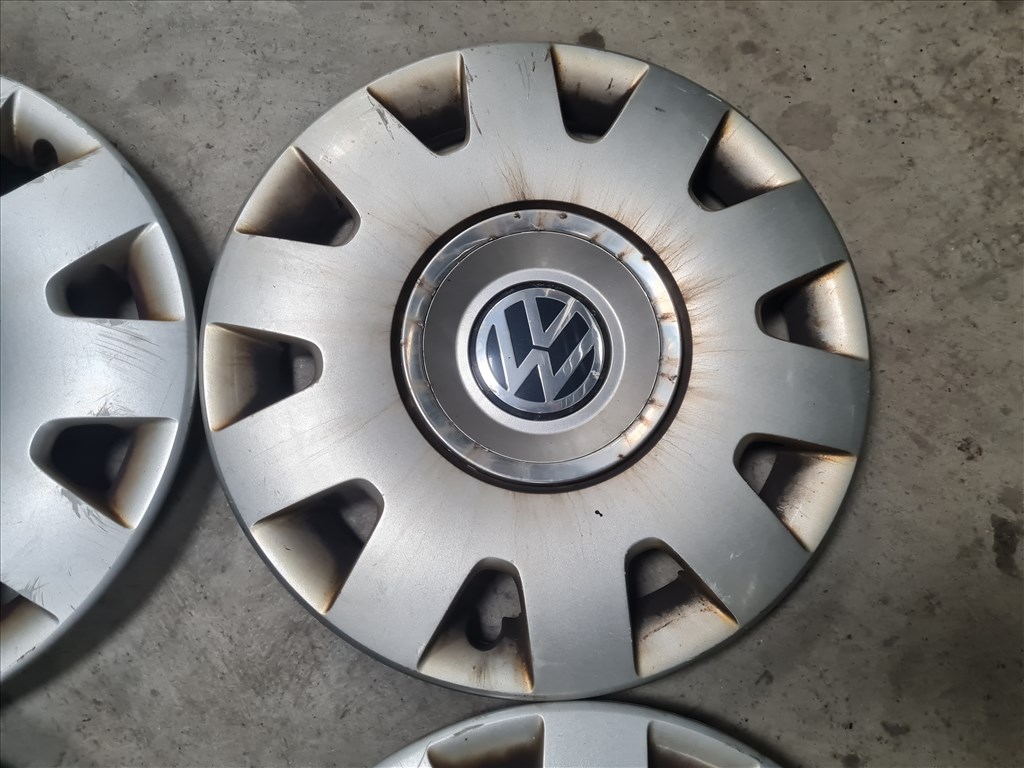 Volkswagen Golf IV, Volkswagen Bora dísztárcsa szett R16 (24761) 1j0601147ad 5. kép