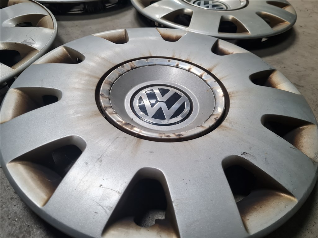Volkswagen Golf IV, Volkswagen Bora dísztárcsa szett R16 (24761) 1j0601147ad 9. kép