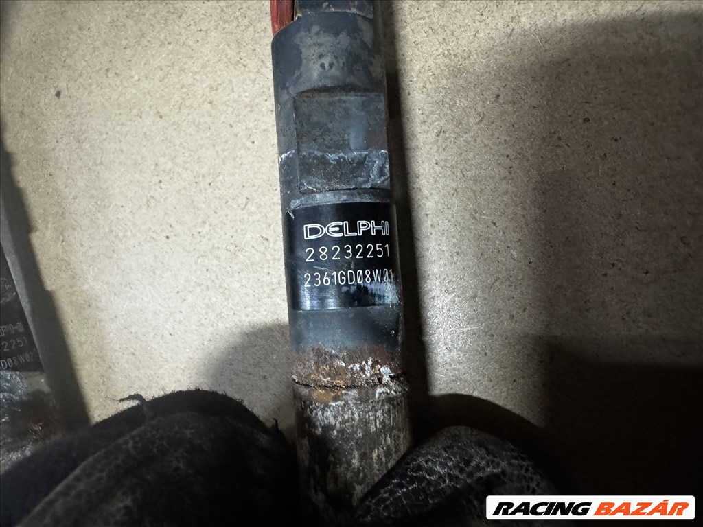 Renault Mégane II Clio 1.5 dCi porlasztó 8200421897 2. kép